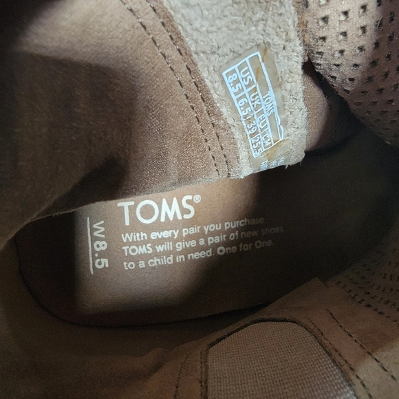 Toms Tan Suede Ankle Boots Size 8.5 Heeled Booties Perforated Peep Toe Fall - Picture 15 of 15